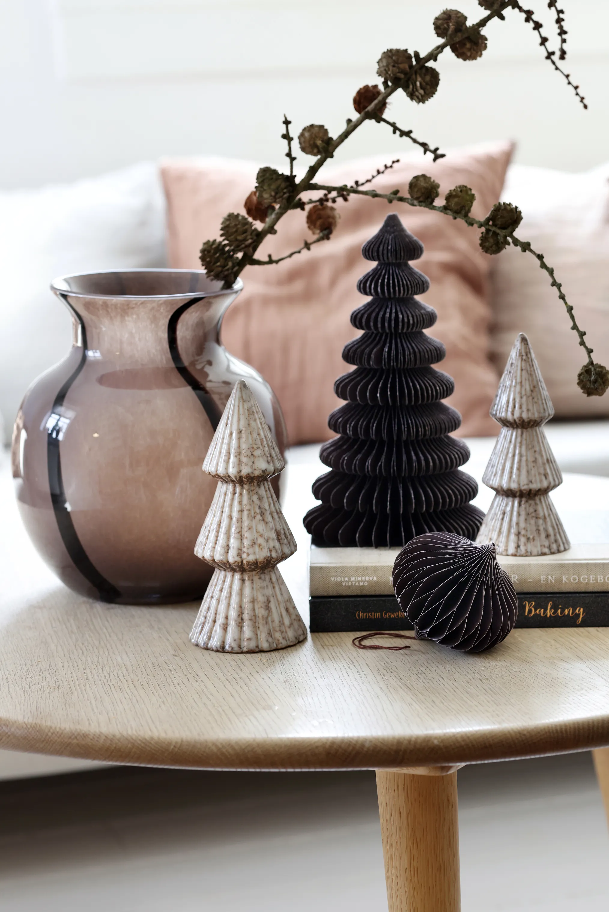 Casa Christmas Ornament - Lille