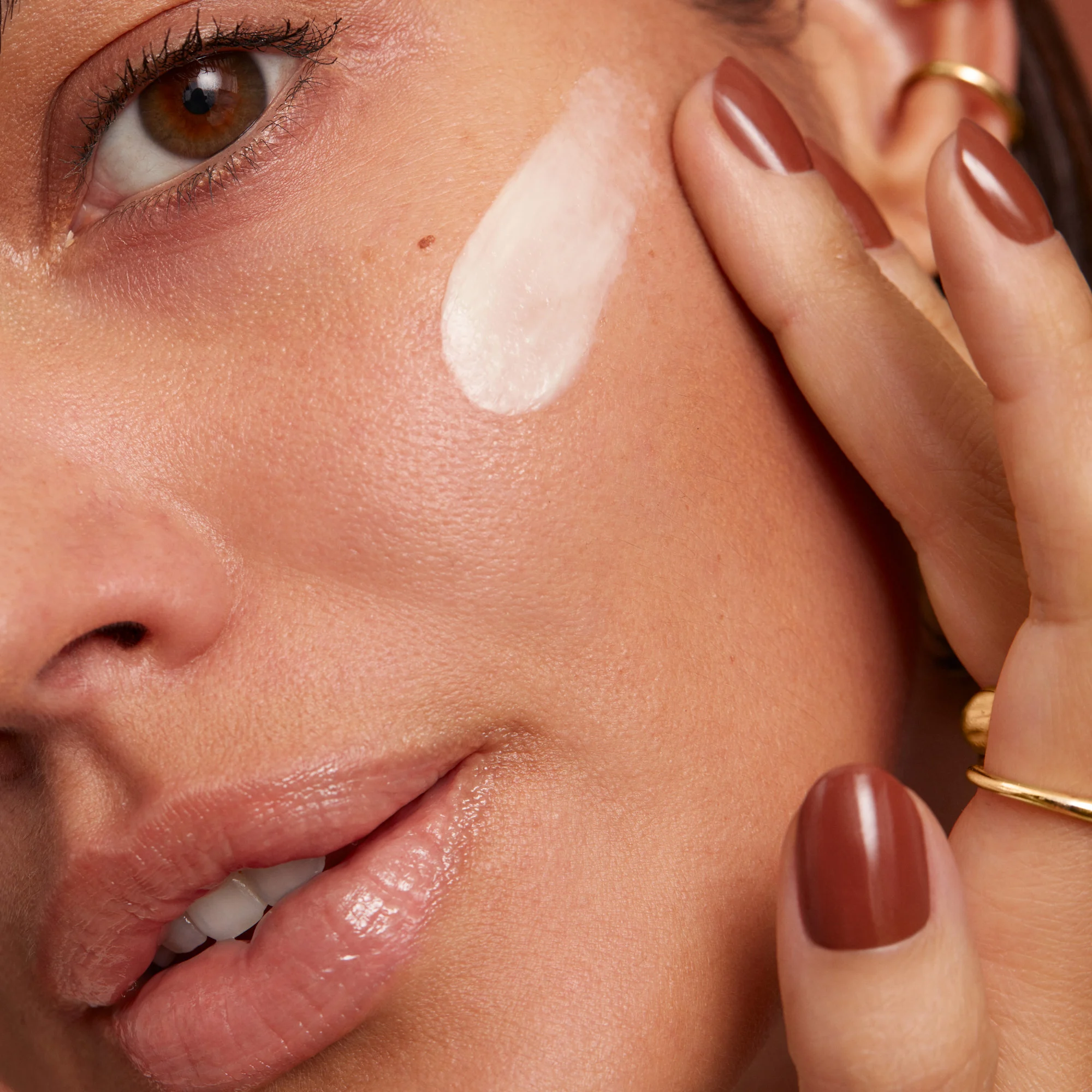 Mini Vitamin Enriched Face Base |
