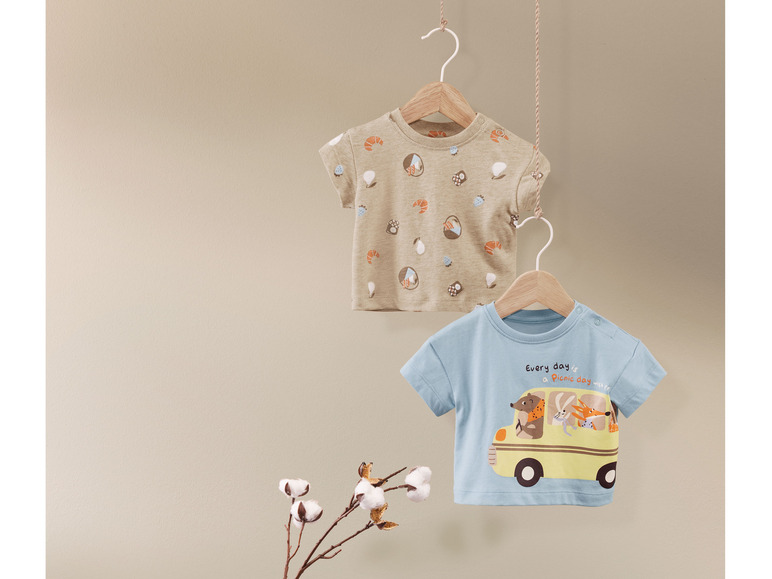 2 baby T-shirts