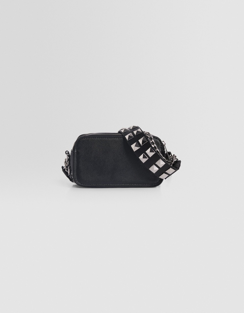 Bolsa transversal multifuncional com tachas