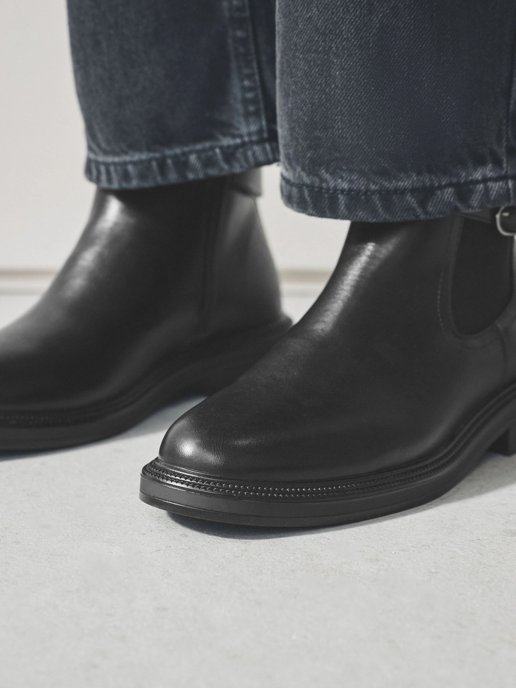 Zwart - Chelsea Boots met gesp