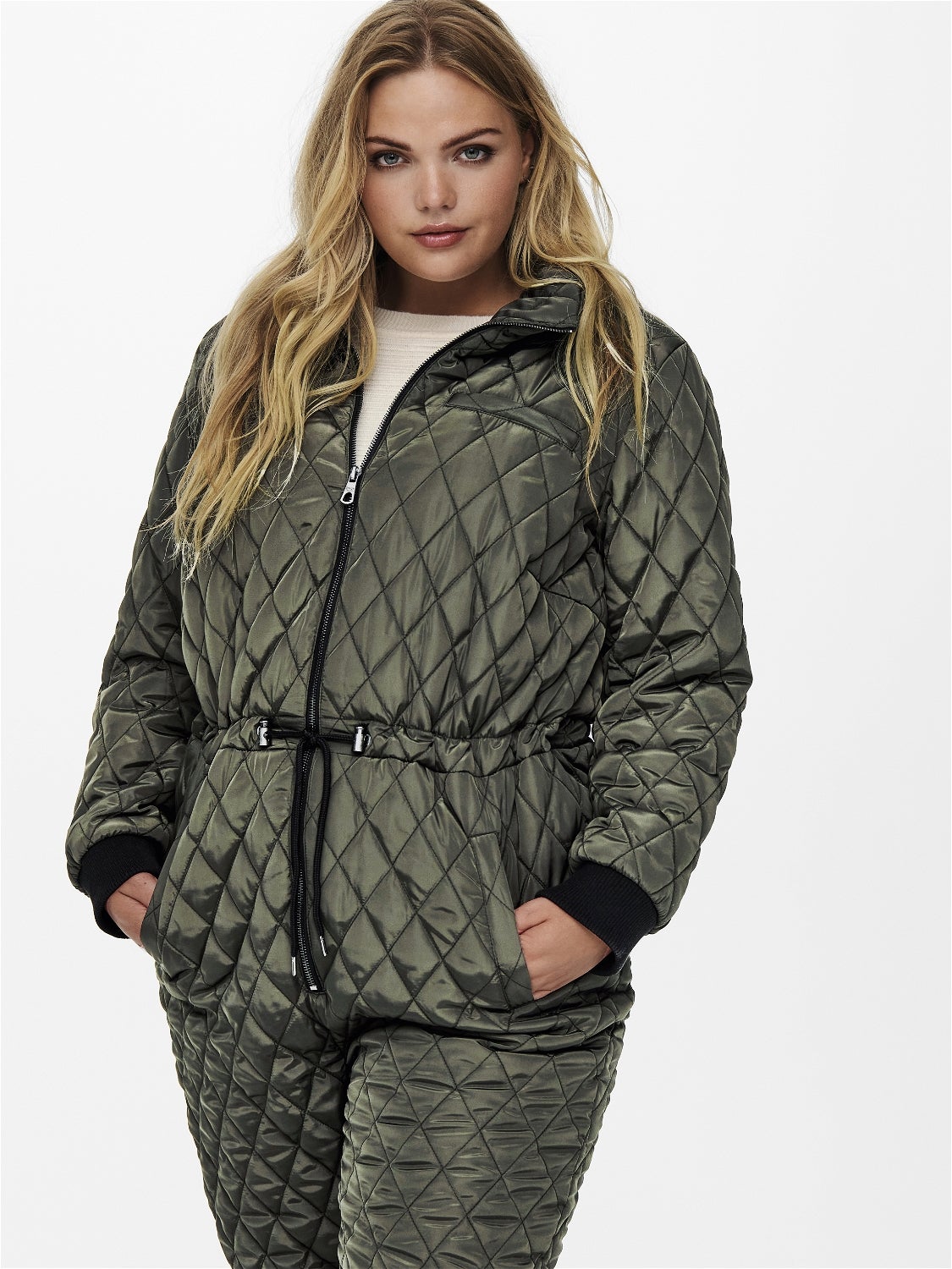 CARLAURA Overall Beluga