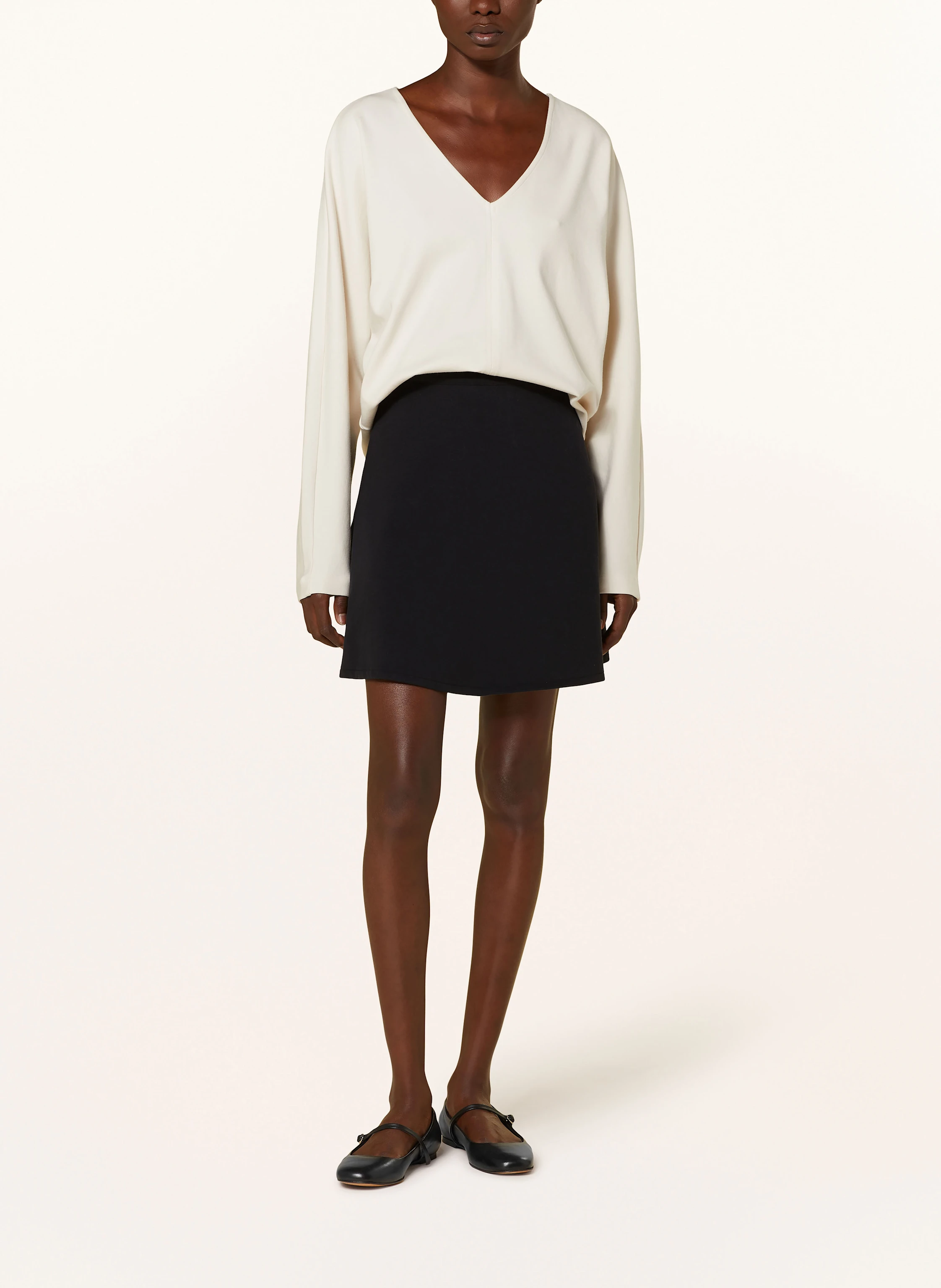 Juvia Sweatrock DAPHNE