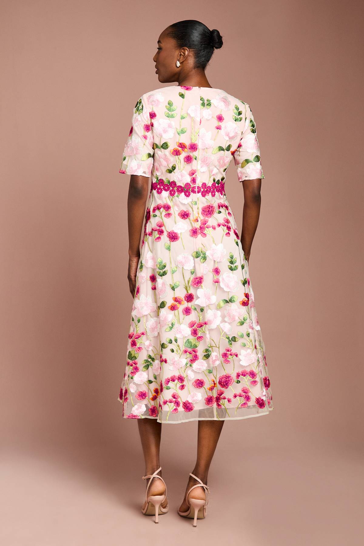 Coast Robe Midi Brodée Florale Avec Dentelle Appliquée
