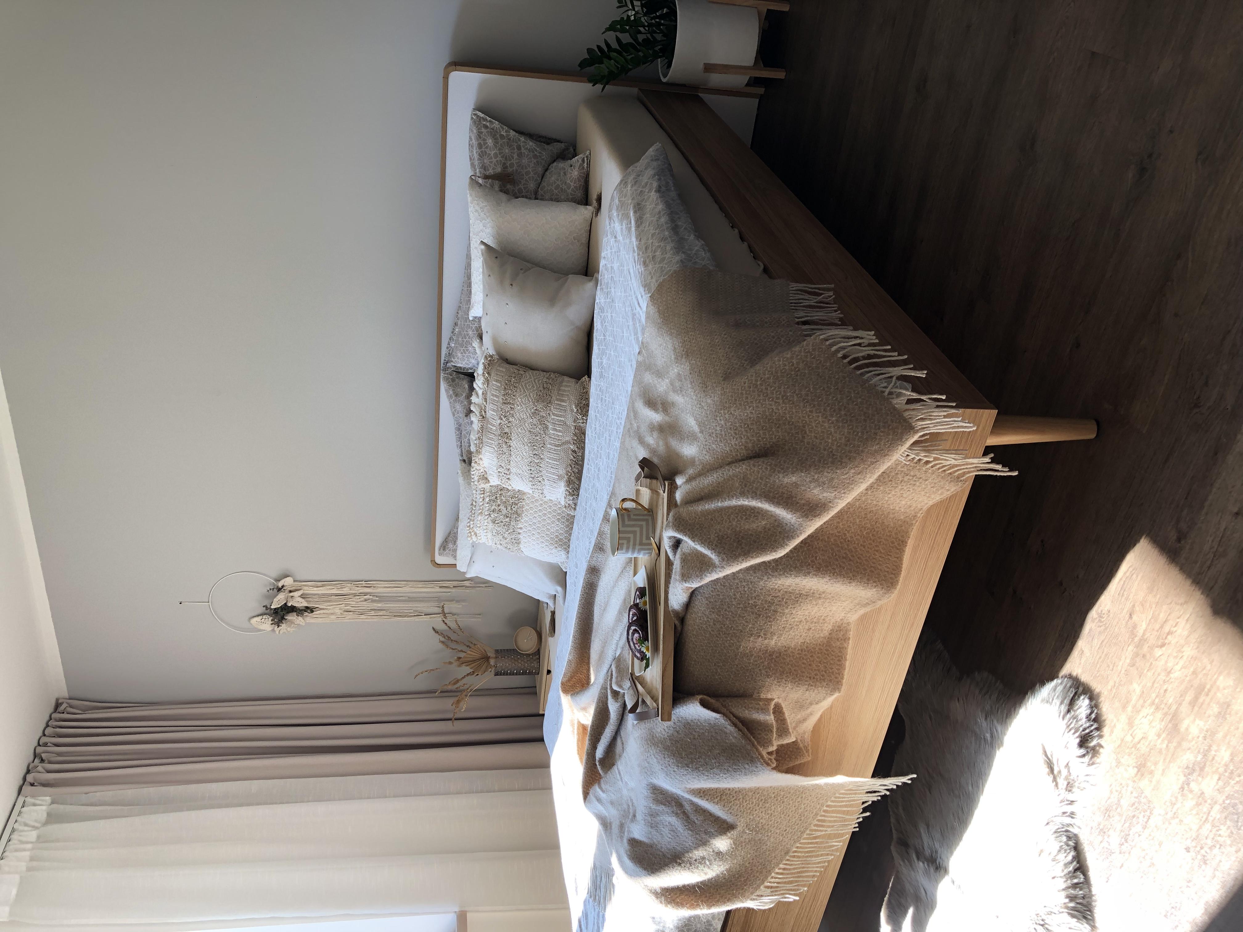Bed met LED-verlichting SERRIS 180 x 200 cm Lichtbruin