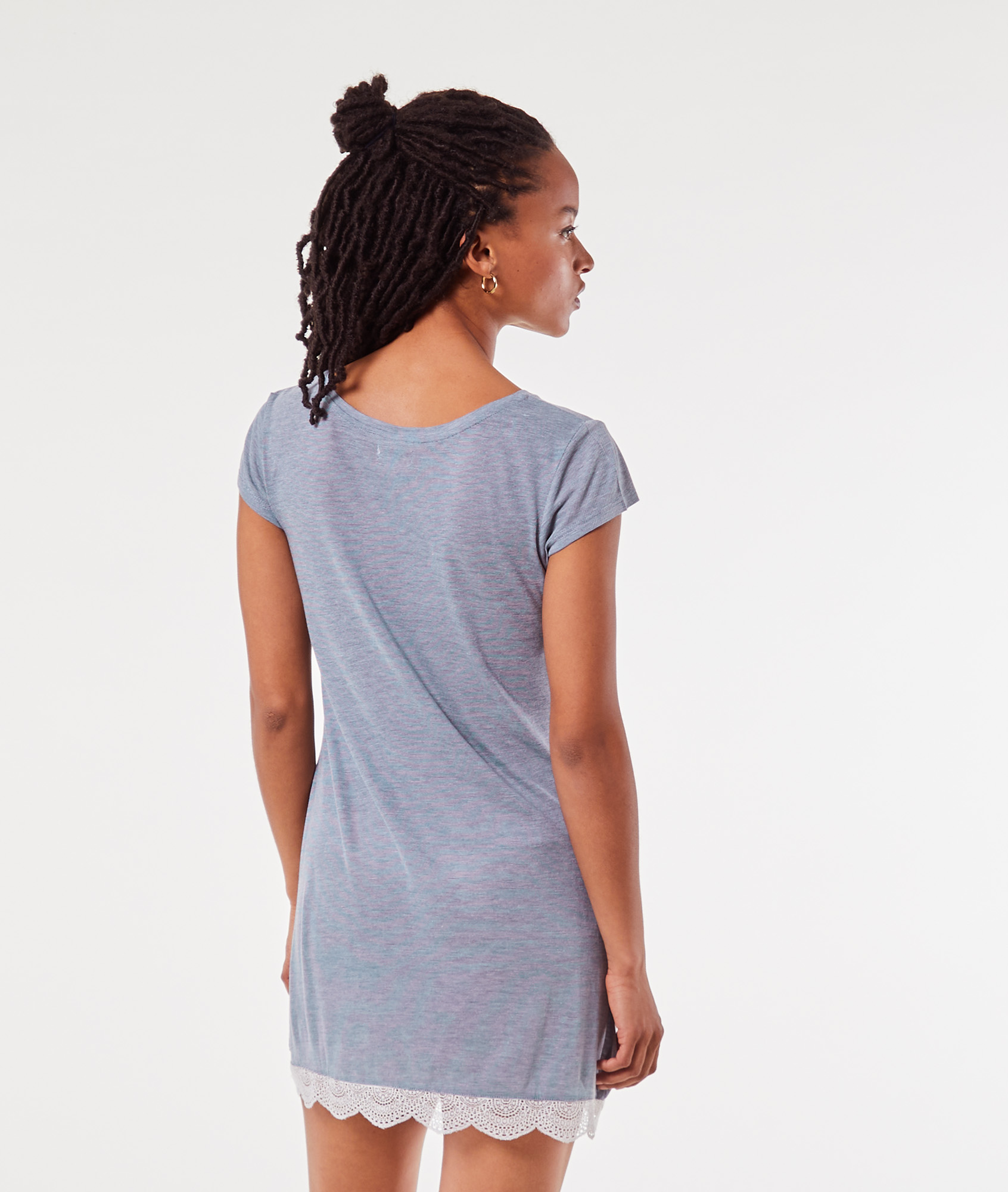 Chemise de nuit bas dentelle