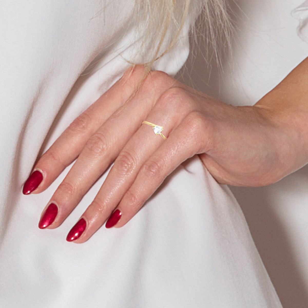 Bague Solitaire serti d'un Oxyde de Zirconium 