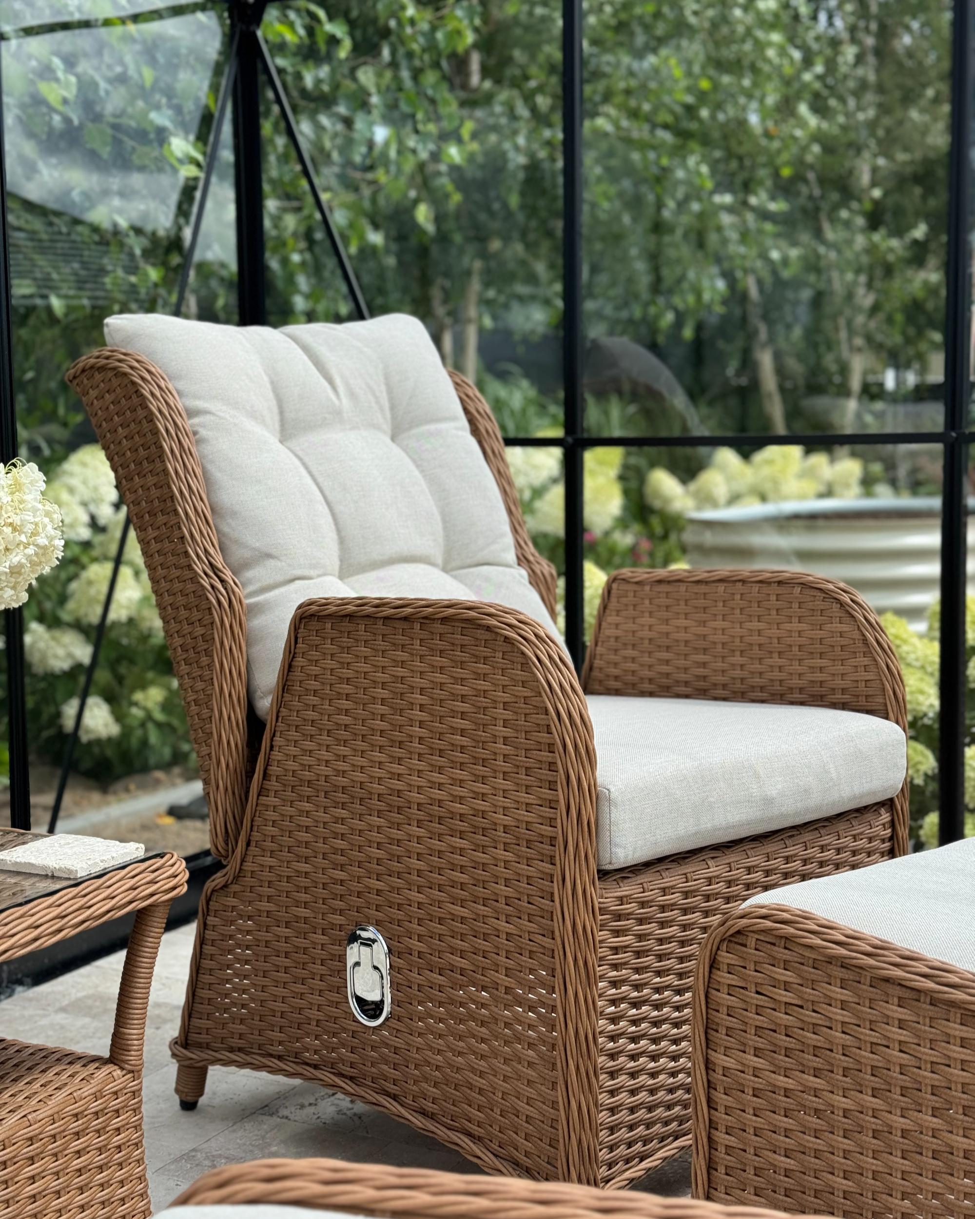 Loungeset met tafel en ottomaan 2-zits PONZA PE rotan Bruin