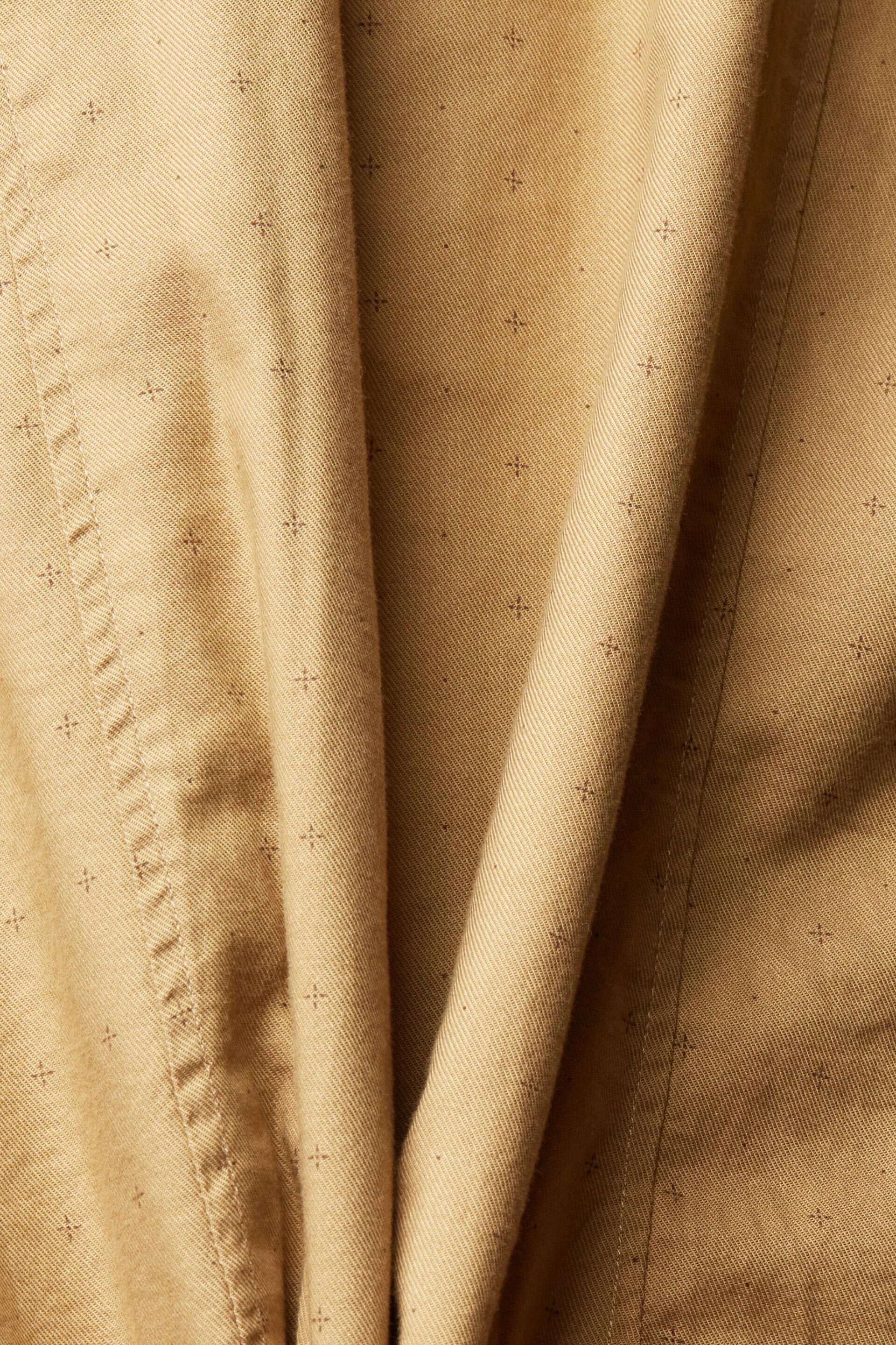 Chemise à col boutonné ornée d’un mini-imprimé