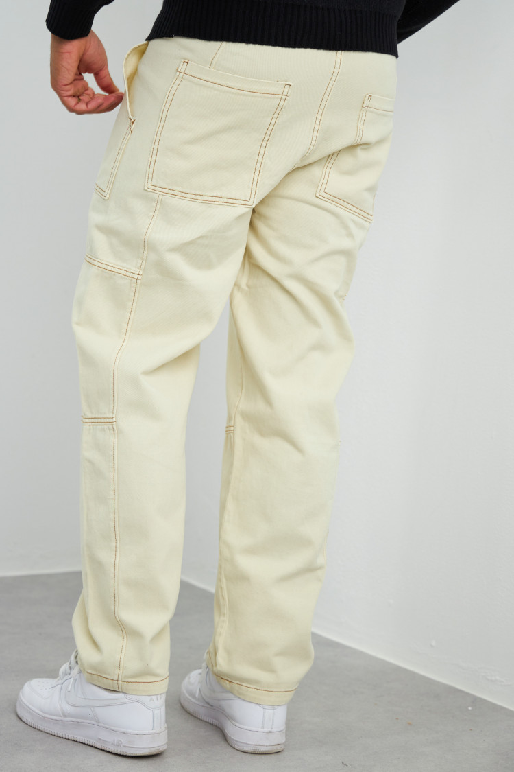 Jean cargo beige à couture marron