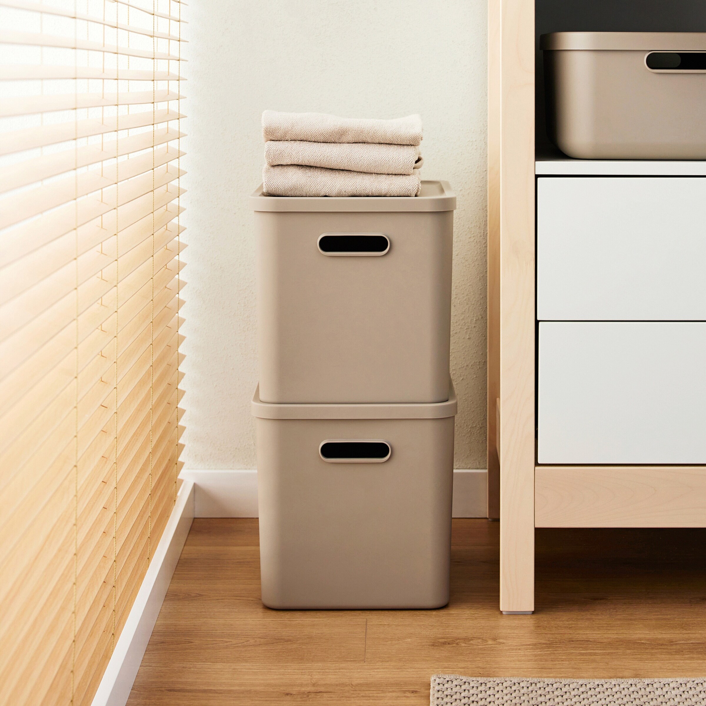 Rotho Babydesign Aufbewahrungsbox KAYO stapelbar 27 l cappuccino