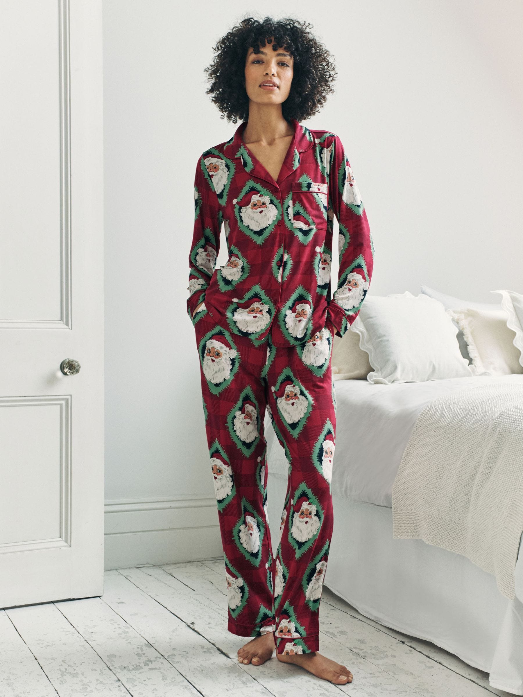 Chelsea Peers Christmas Jolly Santa Print Long Pyjamas Set