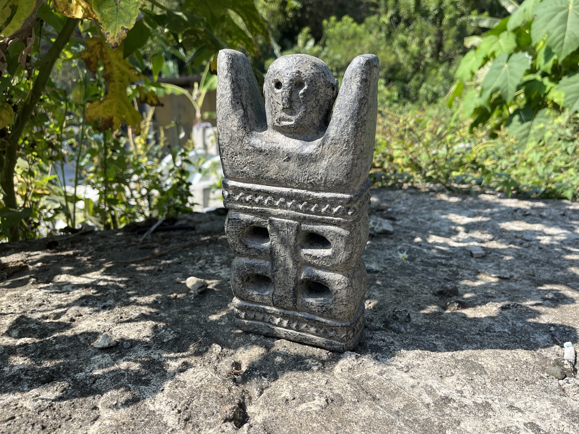 Figur 'Tadulako' grau, H 14 cm, B 12 cm, L 5 cm günstig bestellen