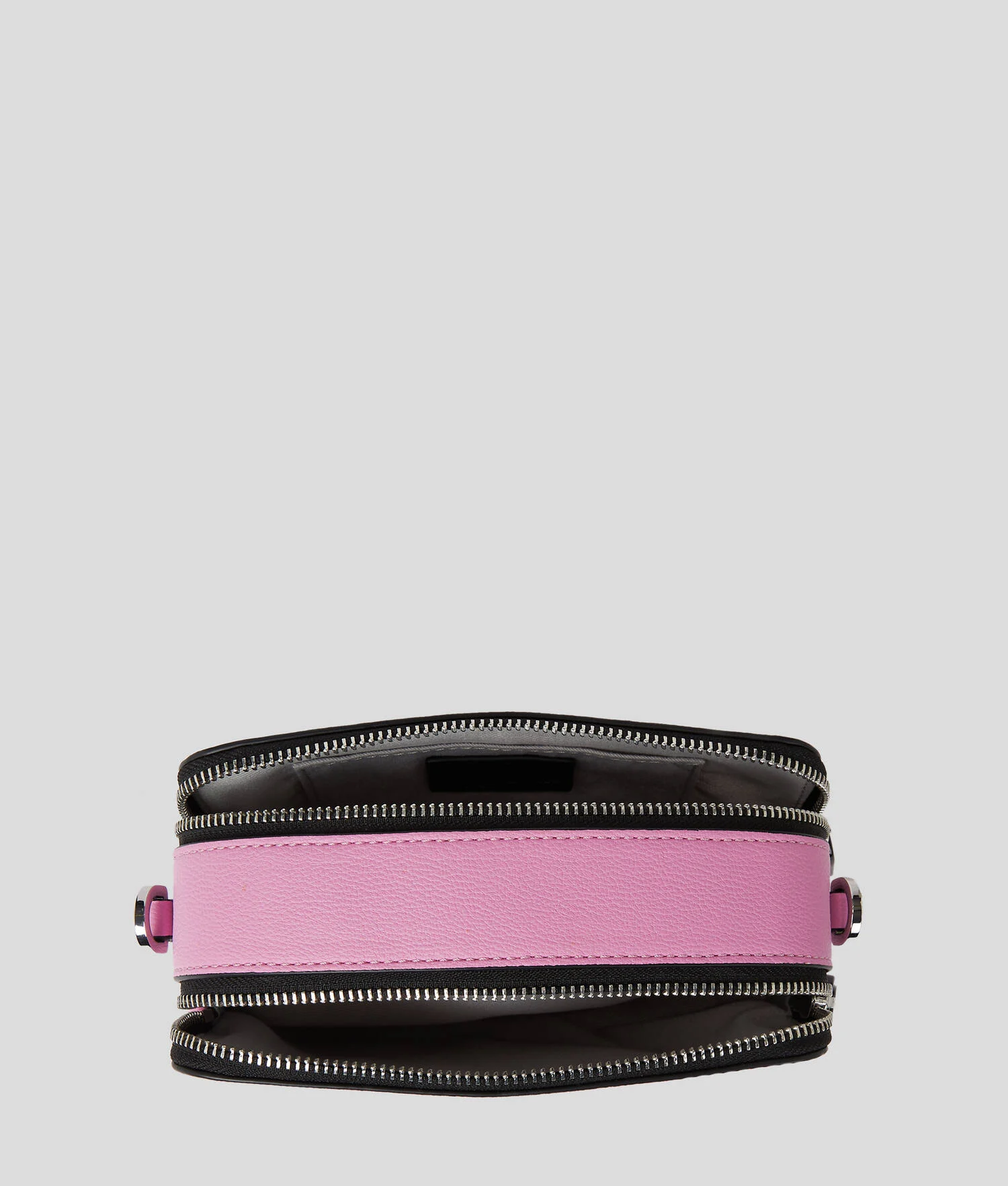 SAC CAMÉRA AVEC EMPIÈCEMENT À LOGO KLJ