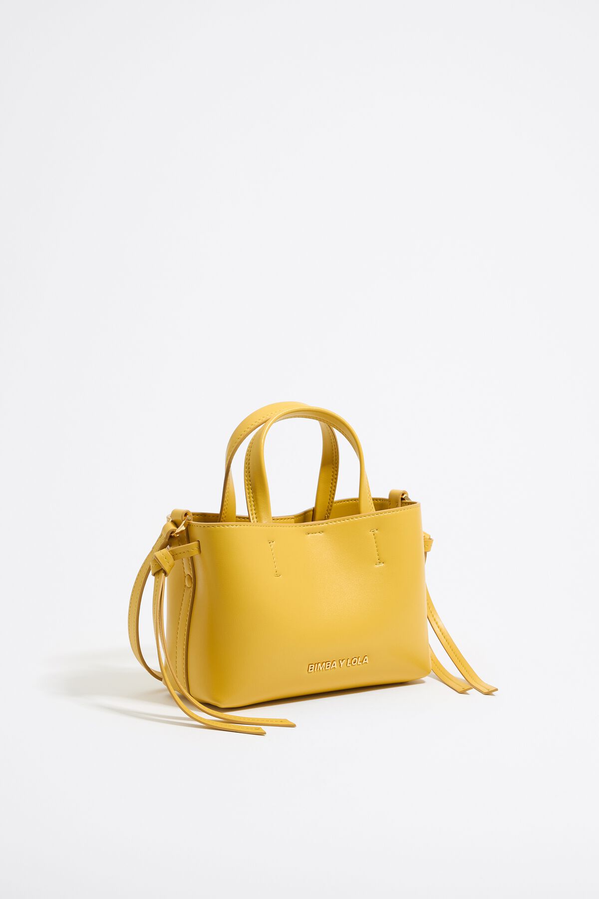 Bolsa mini de couro com estampa de Chihuahua na cor amarela