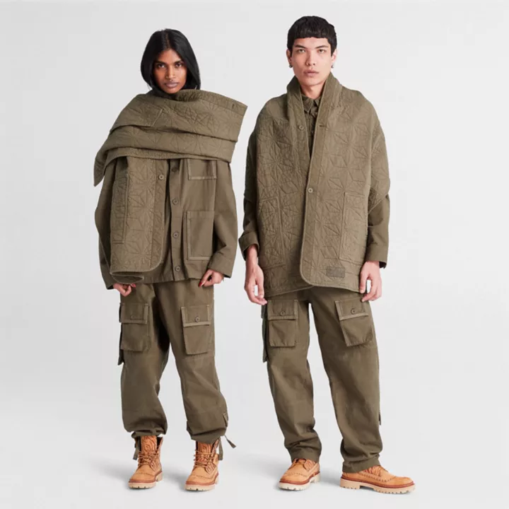 Sobretudo Timberland x Edison Chen Future73 unissex na cor verde escuro.