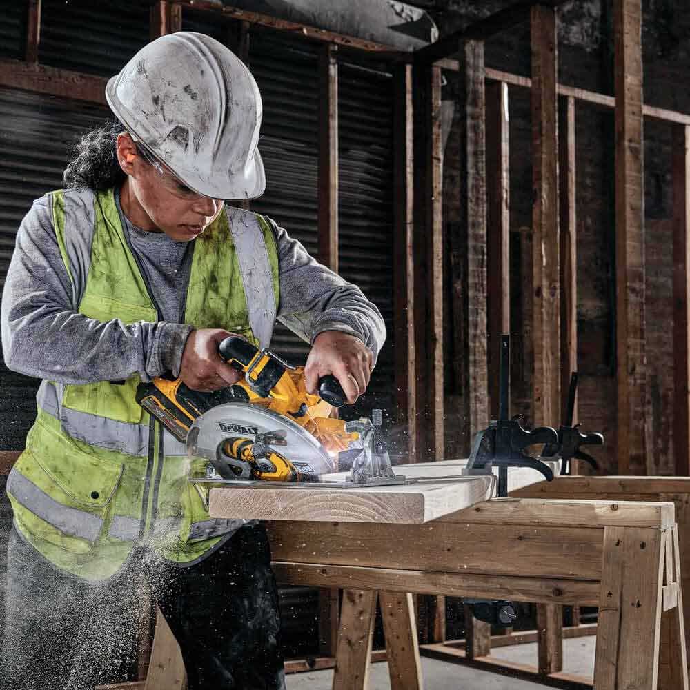 Kit de serra circular DEWALT 18V sem escova XR FLEXVOLT Advantage 6.0AH DCS573T1-XE