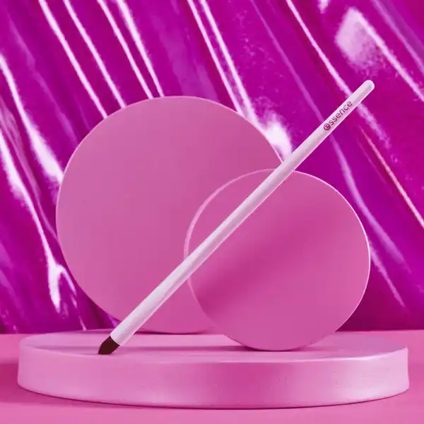 Pencil brush 01 Precision meets perfection