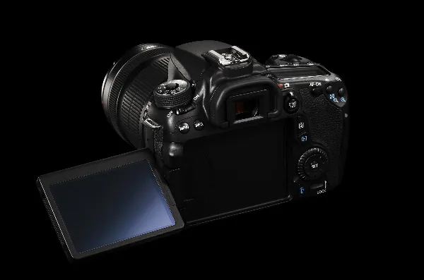 Canon EOS 70D - Digitalkamera - SLR - 20.2 MP - APS-C - 1080p - 3x optisk zoom EF-S 18-55 mm IS STM objektiv - Wireless LAN