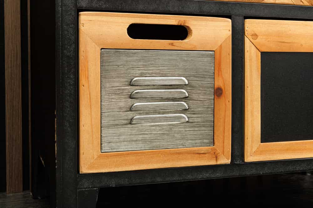 Industrial Schubladenschrank SECRETS 95cm natur braun schwarz Metall Pinienholz Kommode
