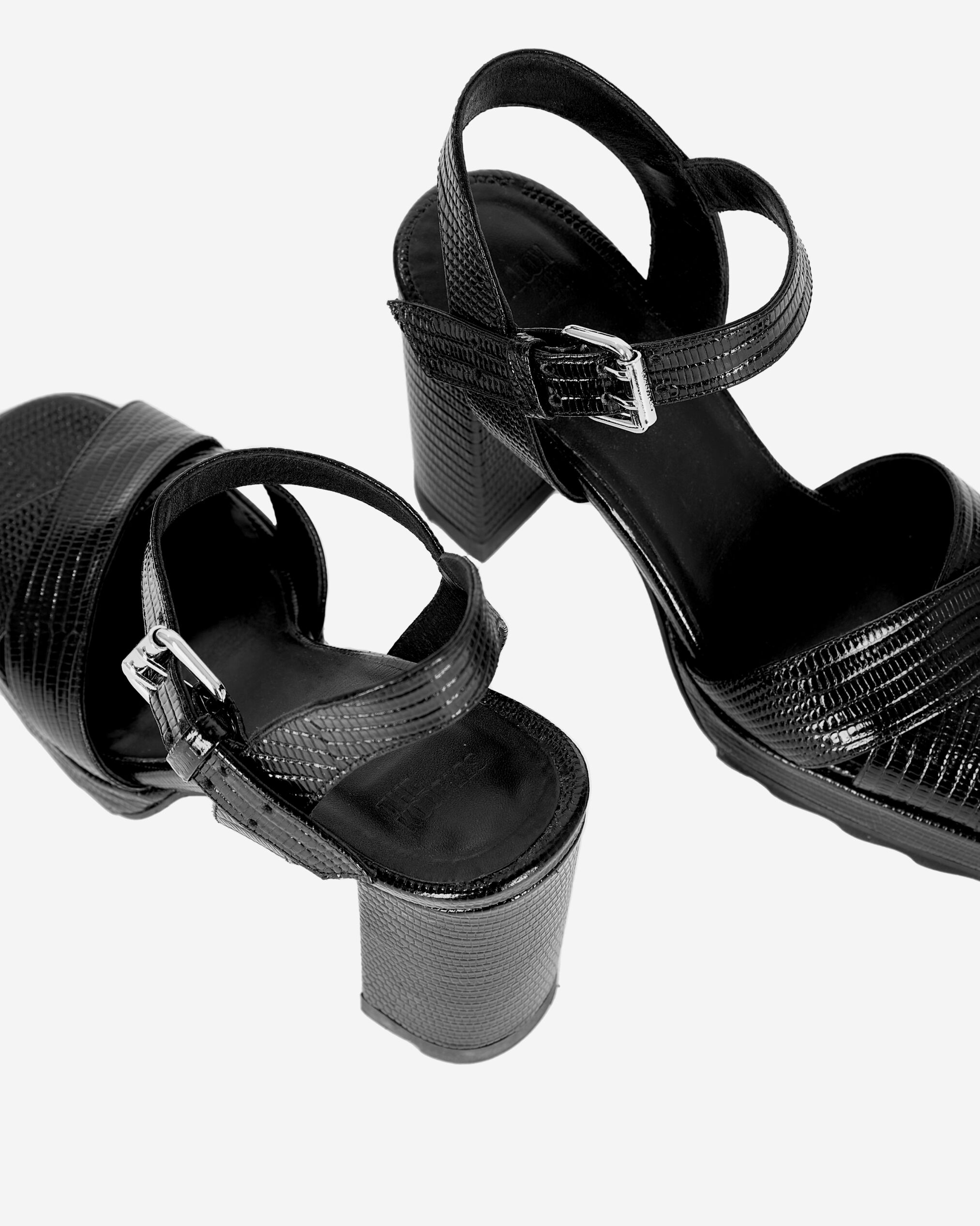 Sandales à talons en cuir noir effet lézard