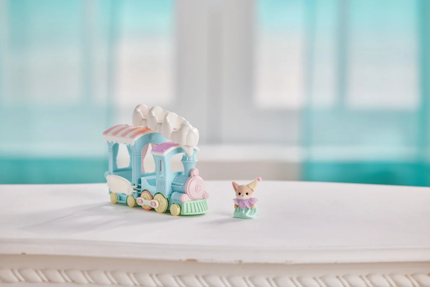 Sylvanian Families - Flyvende Sky Regnbue Tog (5702)