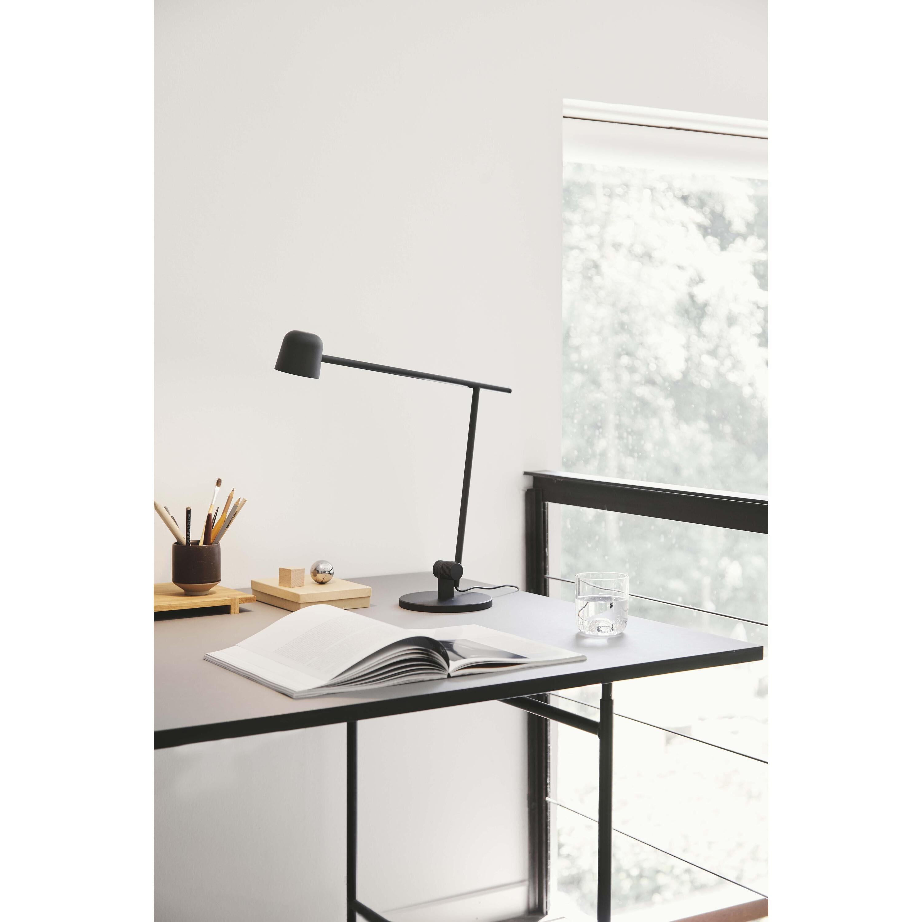 Satellite bureaulamp matt black