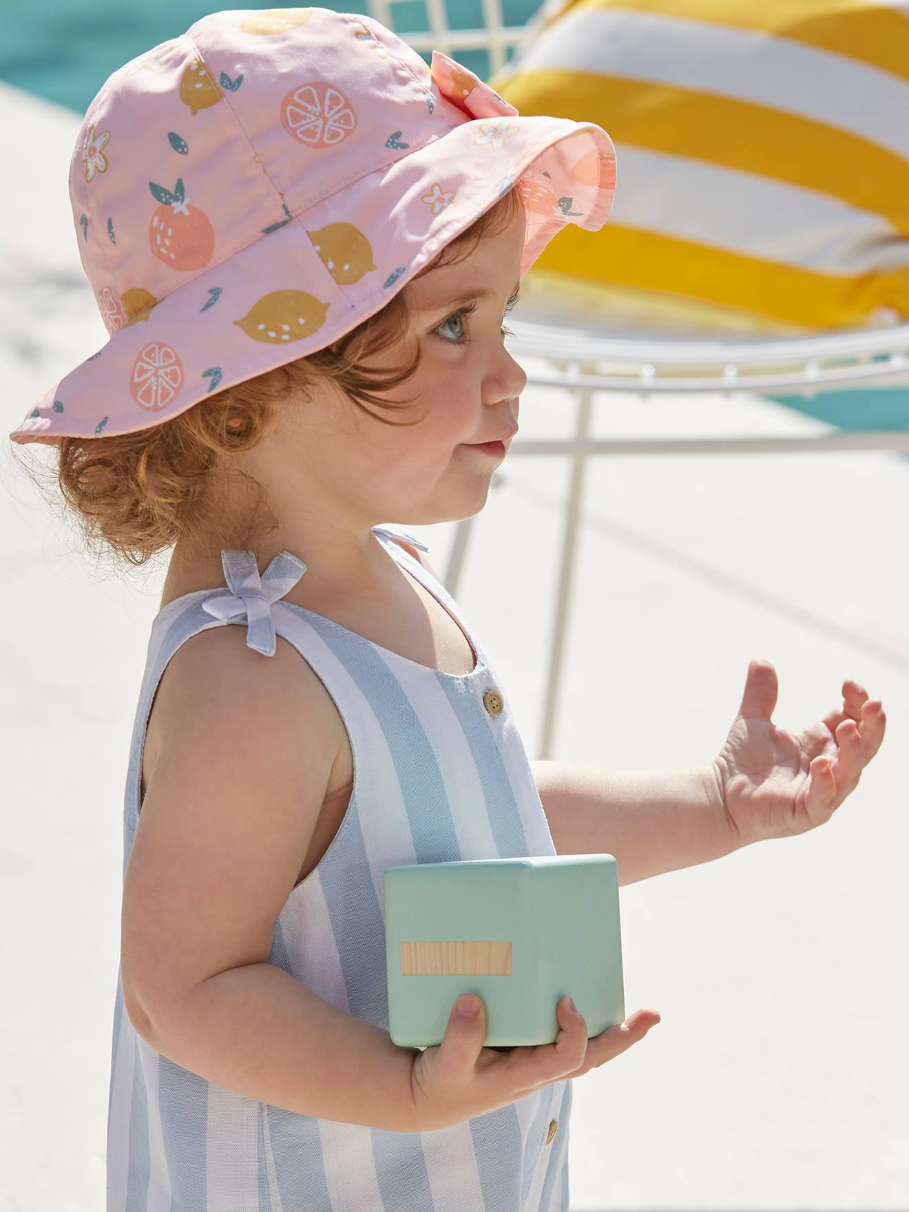 Chapéu rosa claro estampado para bebê menina