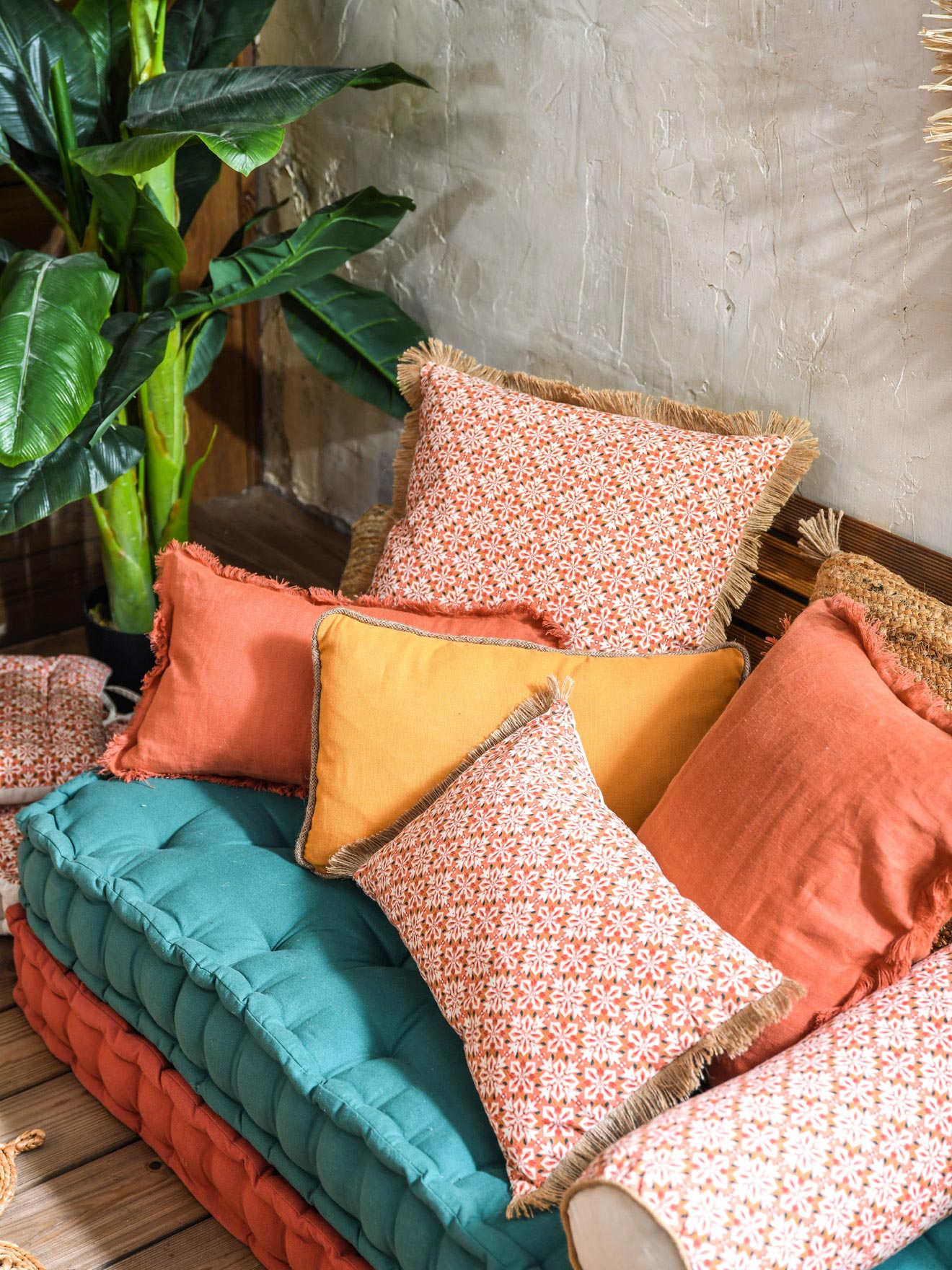 Coussin carré souk à pompons