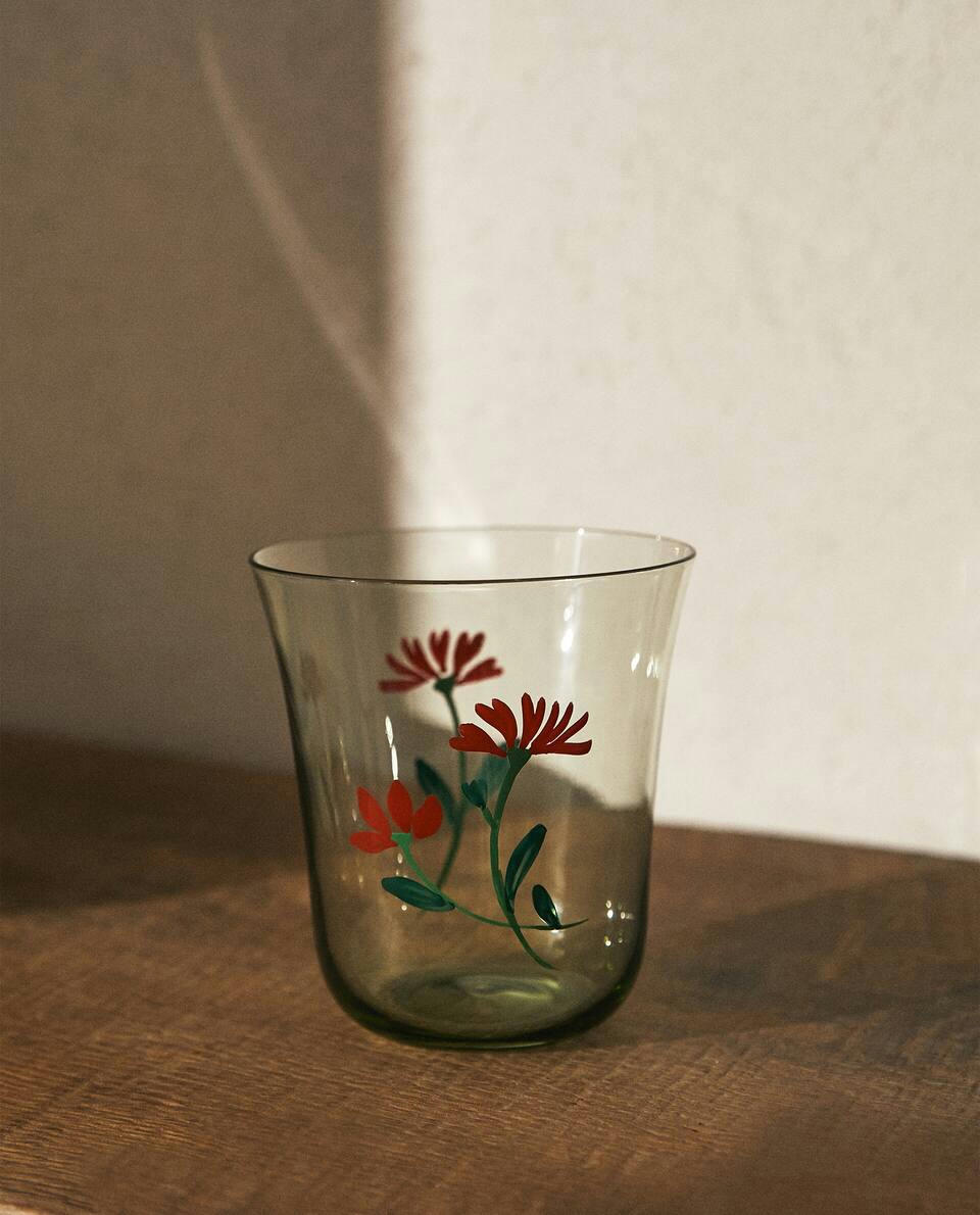 COPO DE VIDRO COM DEMONSTRAÇÃO FLORAL