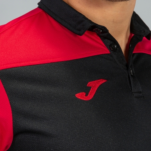 Camisa polo de manga curta Joma Hobby II, preta e vermelha.