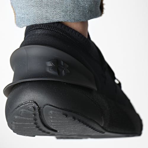 Baskets UA HOVR Phantom 3 3025516 Black