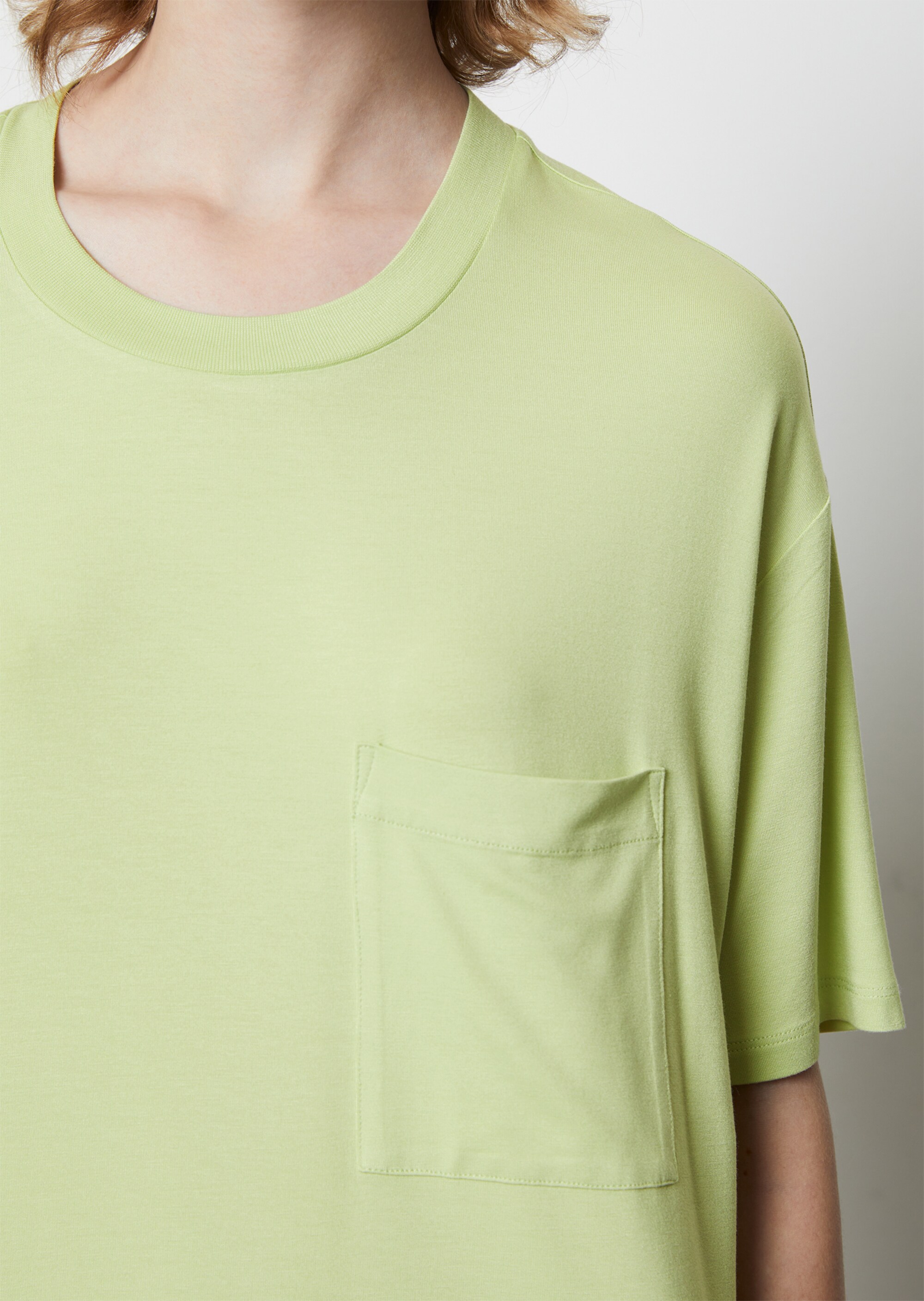 T-Shirt relaxedaus fließendem Viskose-Jersey