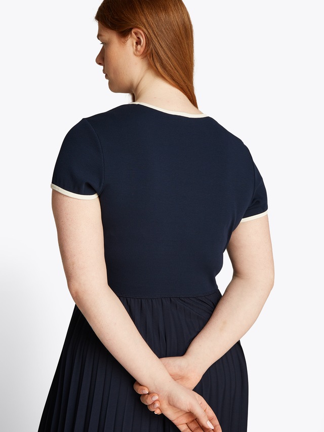 Tommy Hilfiger Curve Blusenkleid »CRV CONTRAST SOFT V-NK DRESS« in Grossen Grössen, mit tiefem Rundausschnitt