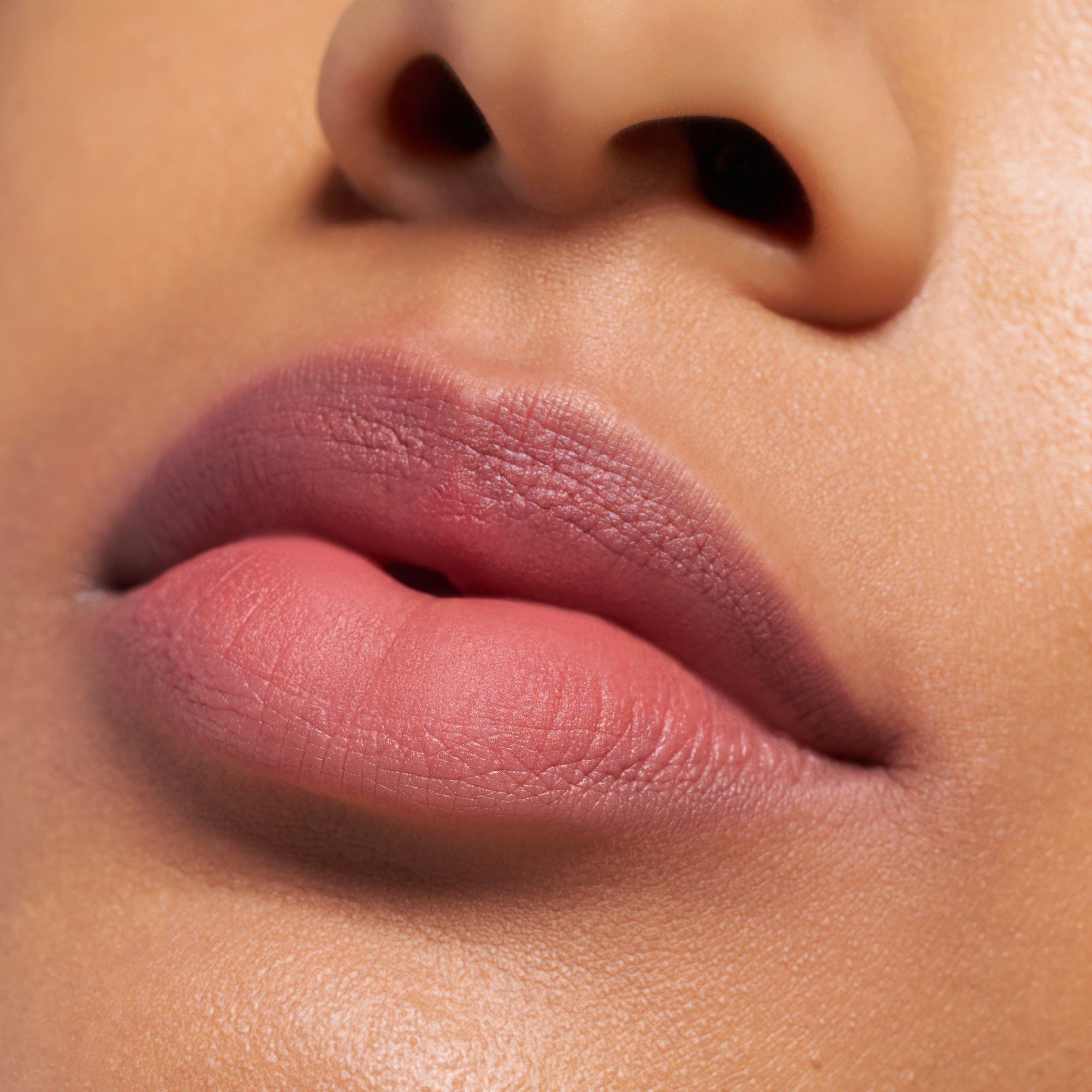BLUR soufflé matte lip cream