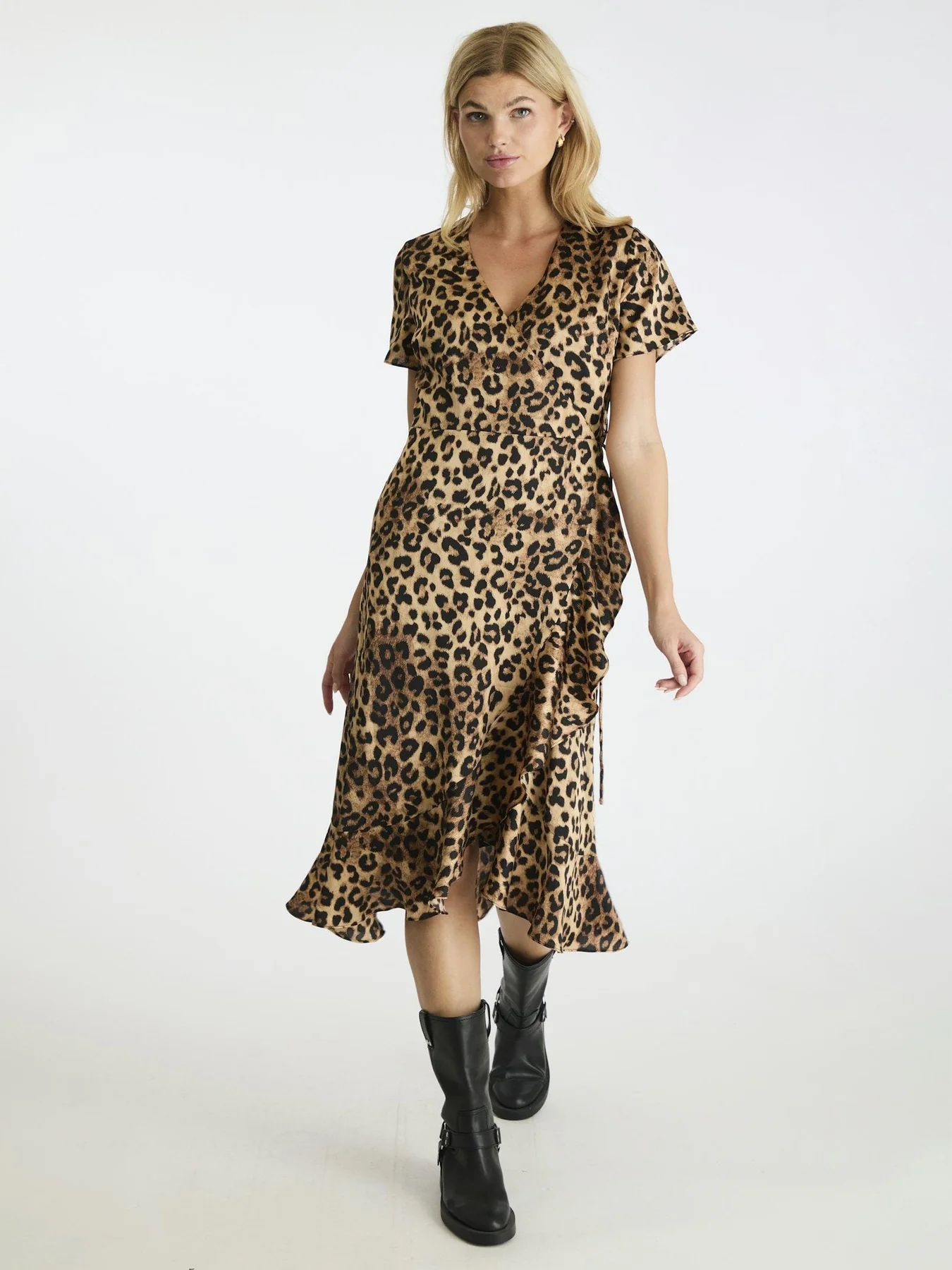 Neo Noir Magga Leo Dress