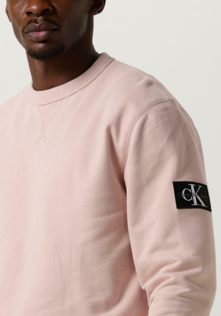 CALVIN KLEIN lichtroze calvin klein sweater badge crew neck