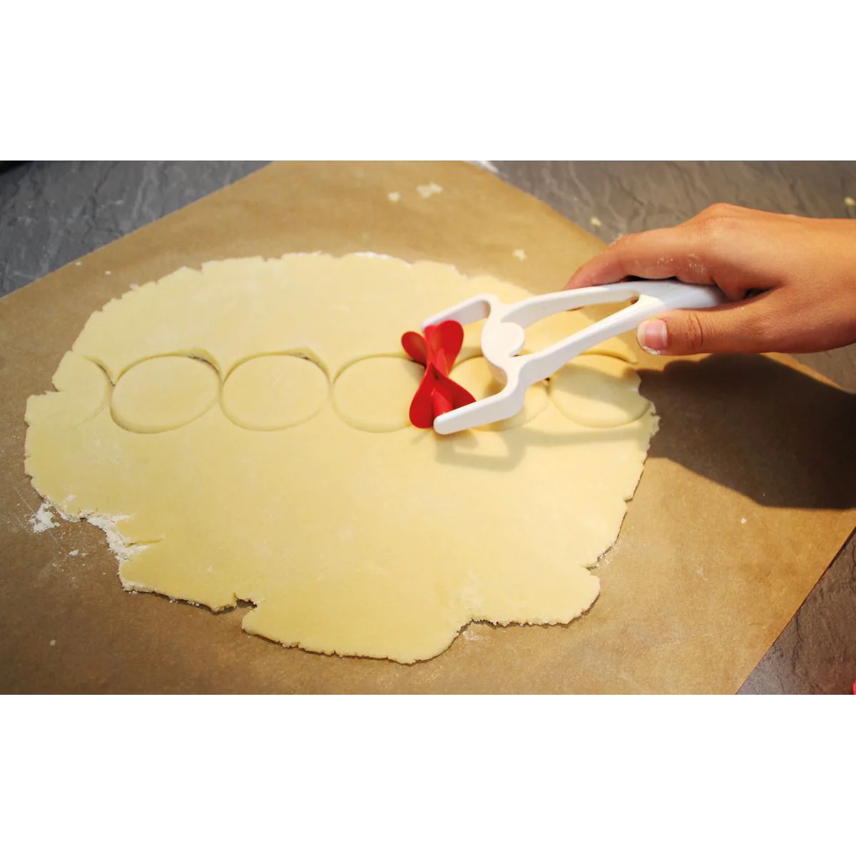 Rouleau découpe pâte Baker Edition Dr. Oetker