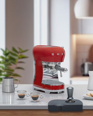 SMEG Espresso-Kaffeemaschine rot 50's Style