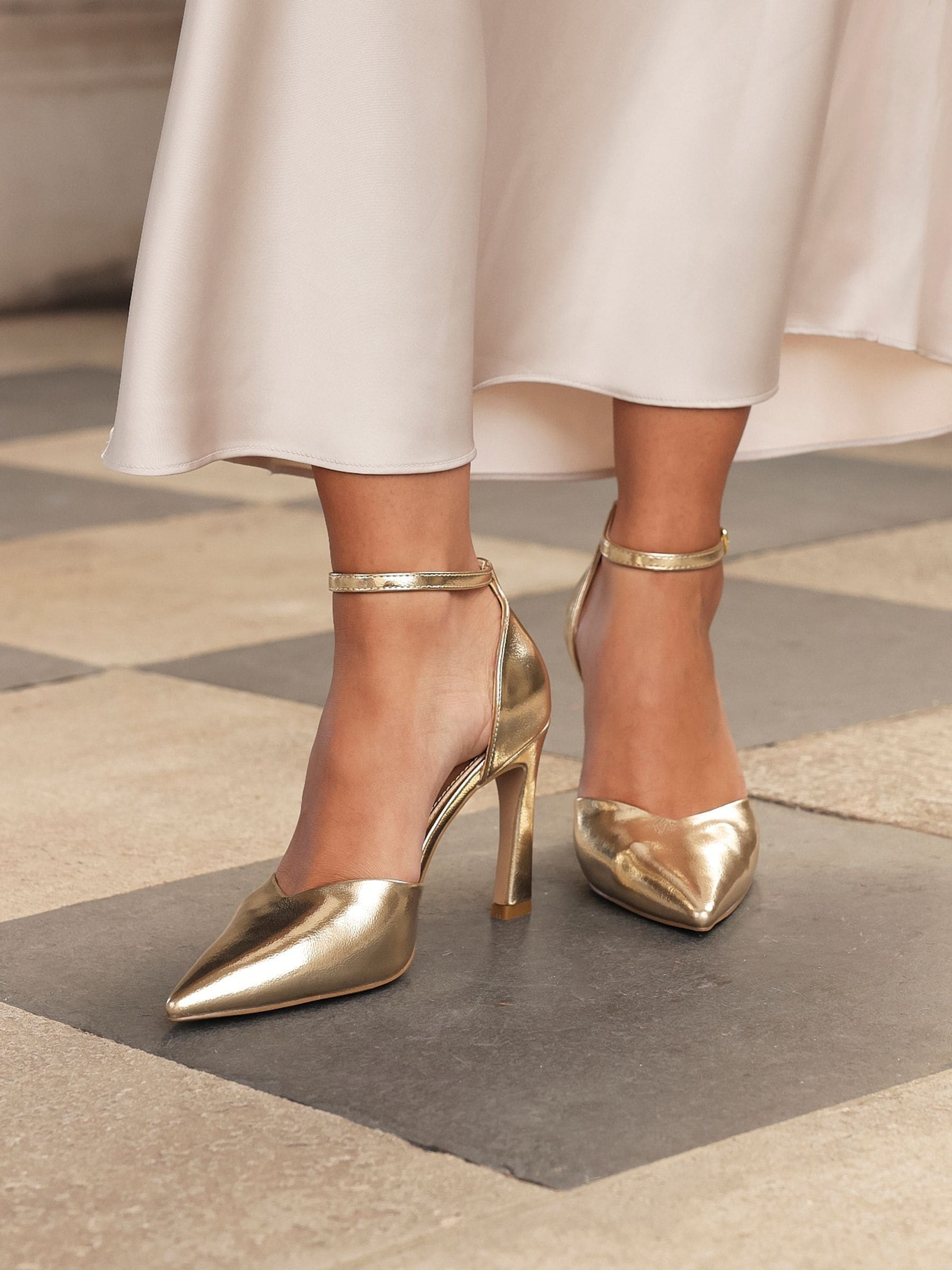 Goud - Linzi Moira Classic Stiletto Court Heels