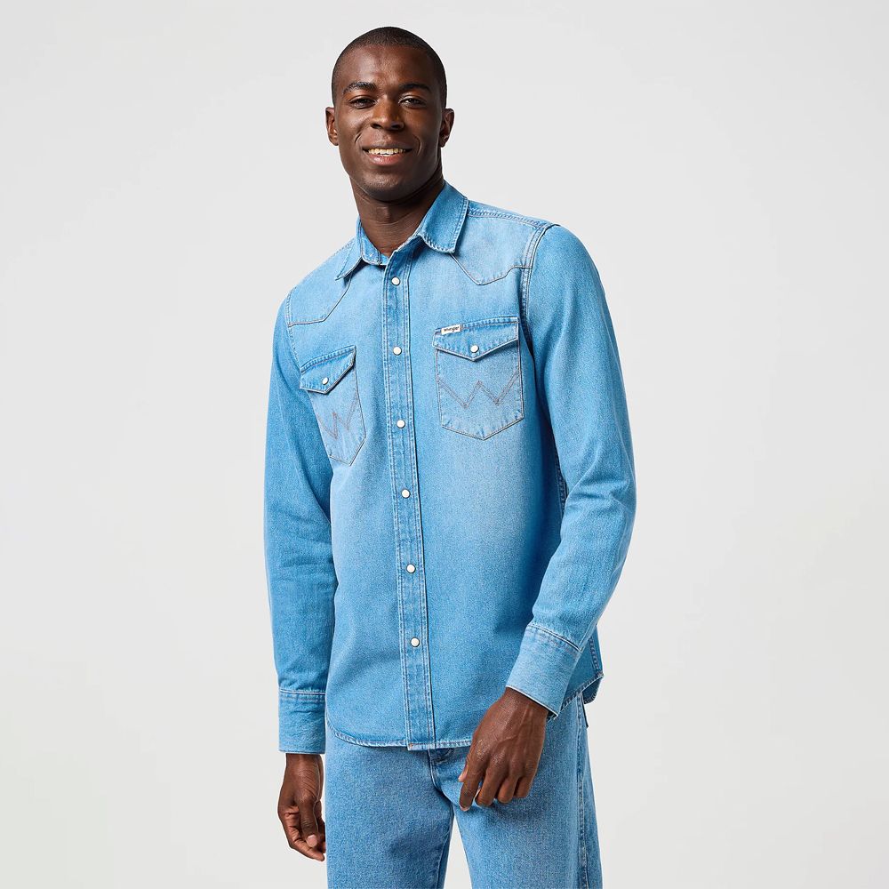 Wrangler mens Regular Western Shirt Mid Light Wash