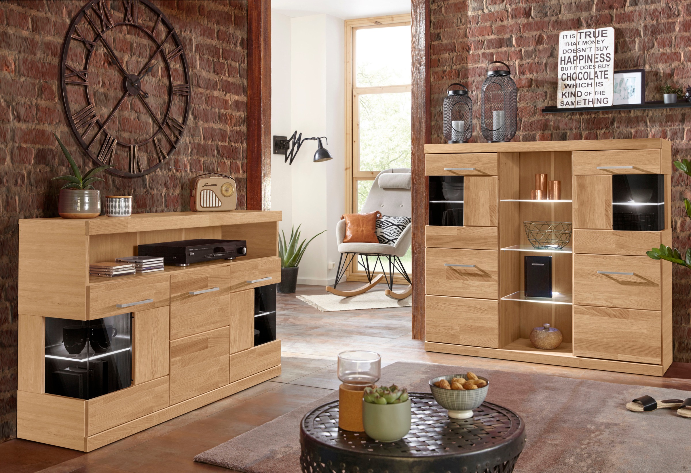 Home affaire Sideboard »Ribe,130cm breit,Fronten Massivholz,2Türen mit gehärtetem Glaseinsatz« Korpus aus Holzwerkstoff, Metall Griffe,7 Fächer, Böden versetzbar
