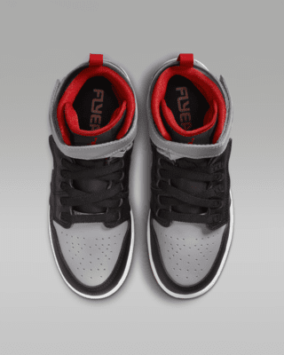 Air Jordan 1 Hi FlyEase Older Kids' Shoes