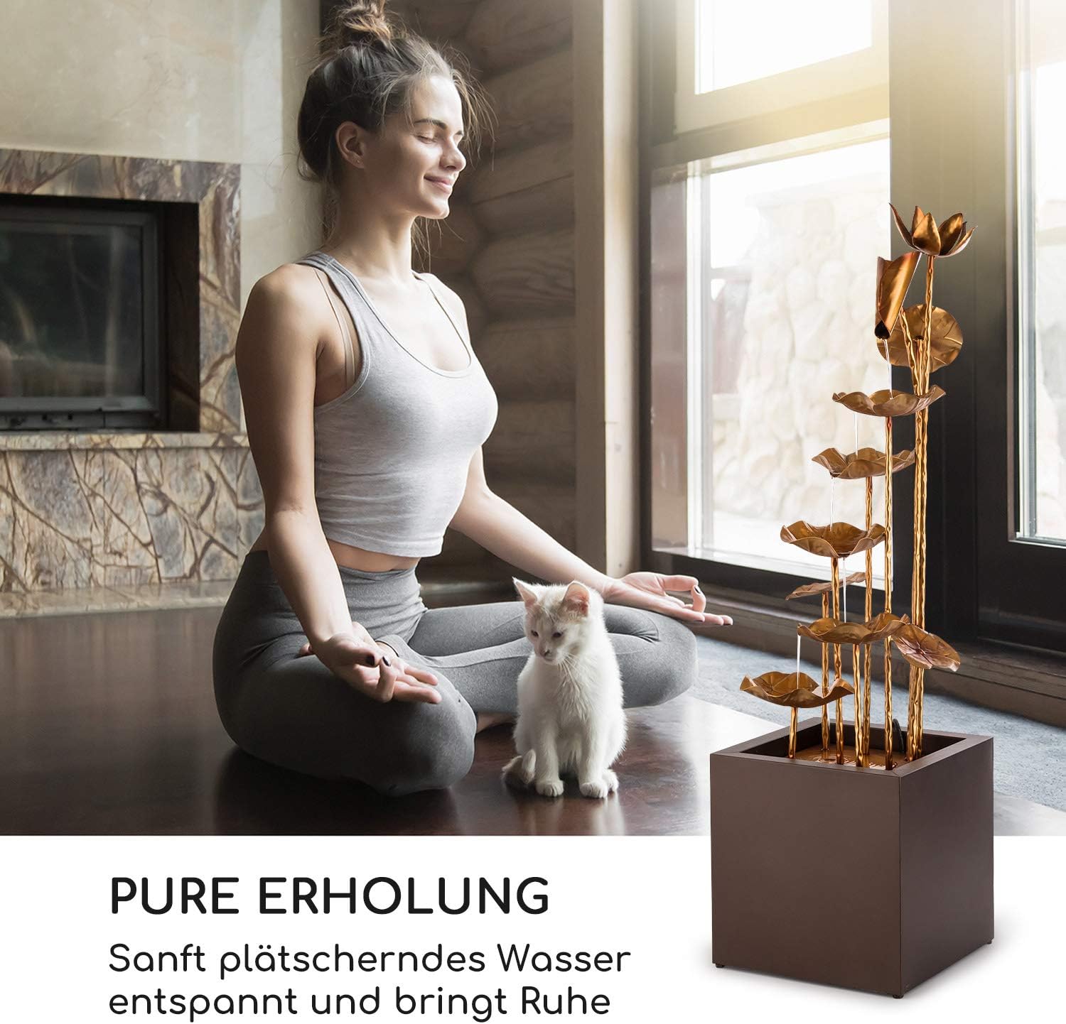 blumfeldt Golden Orchid Gartenbrunnen - stetiger Wasserumlauf mit Loopflow Concept, Pumpe mit 5 Watt, 7 kg, Schutzart: IPX8, Material: Zinkmetall, für drinnen und draußen, Messing-Optik
