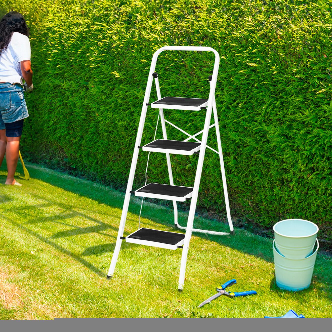 Pratik Garden Marche pieds pliable 4 marches antidérapantes avec garde corps blanc/noir - 44.5x86x124.5 cm