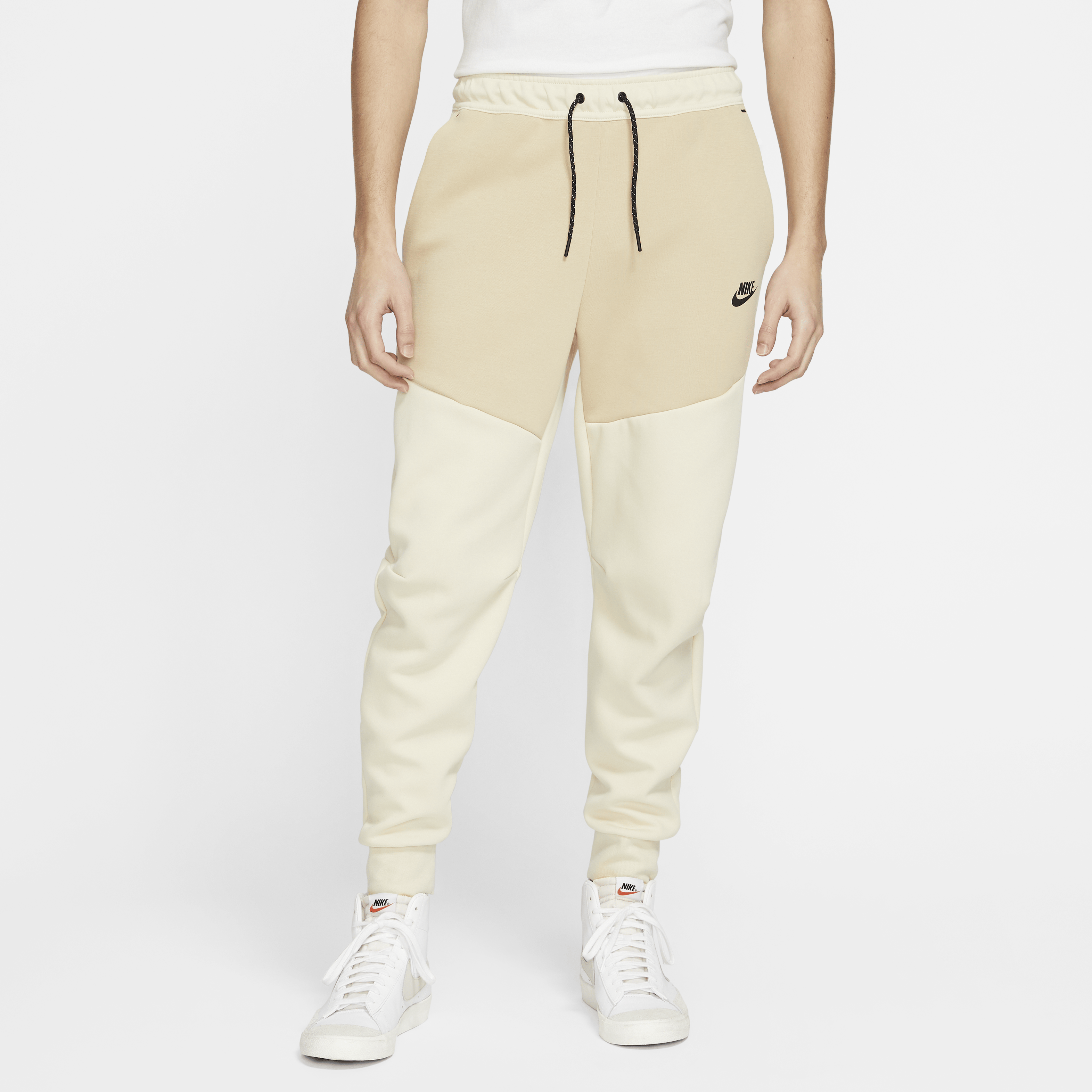 Nike Tech Fleece Jogginghose Beige Schwarz F234