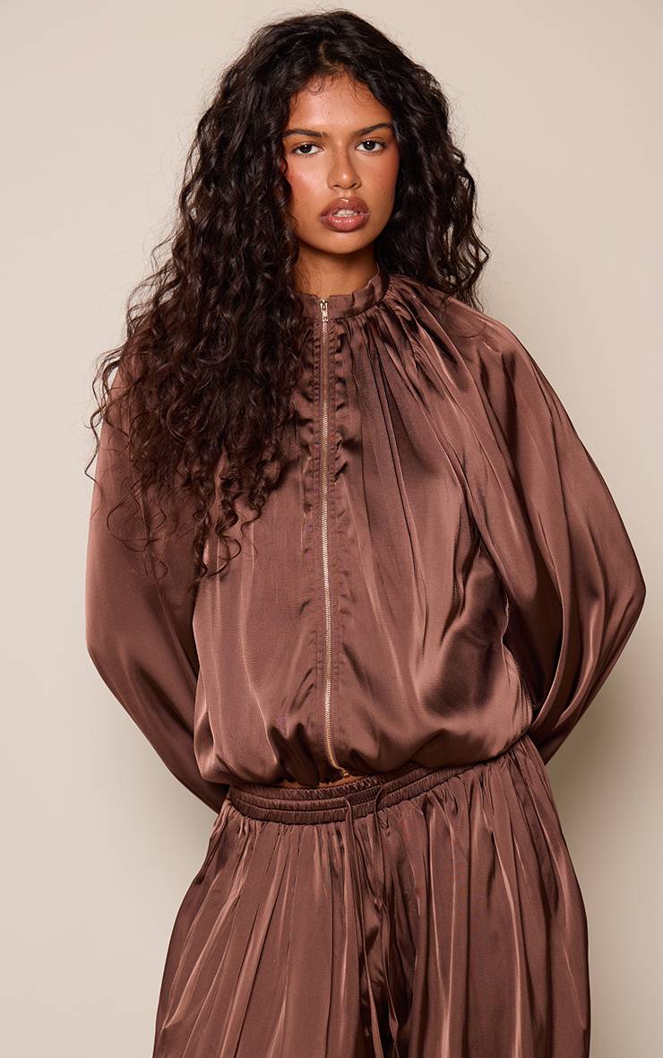 Marron Veste Bomber Plissée En Satin