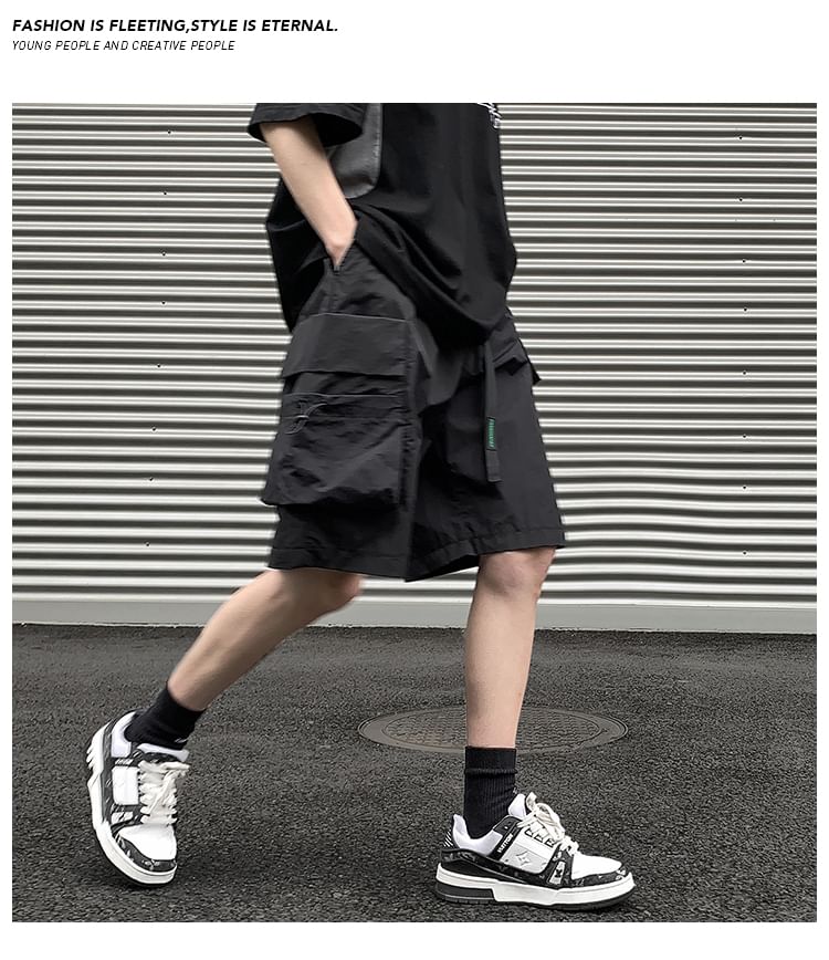 emeisa - Low Rise Plain Wide Leg Cargo Shorts