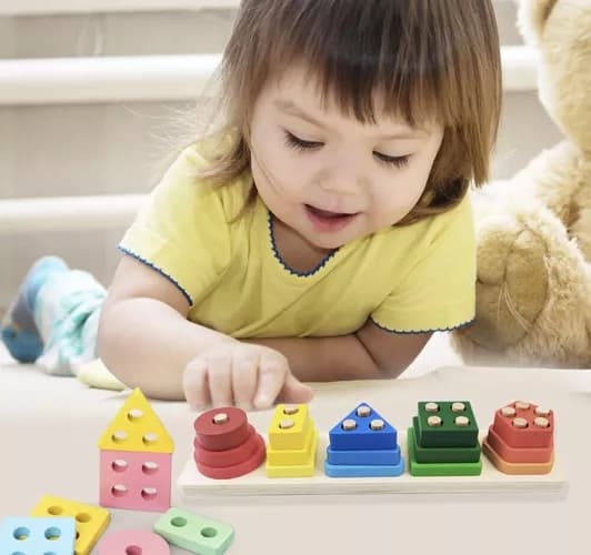 Sorter Klossene Leke for Barn – Pedagogisk