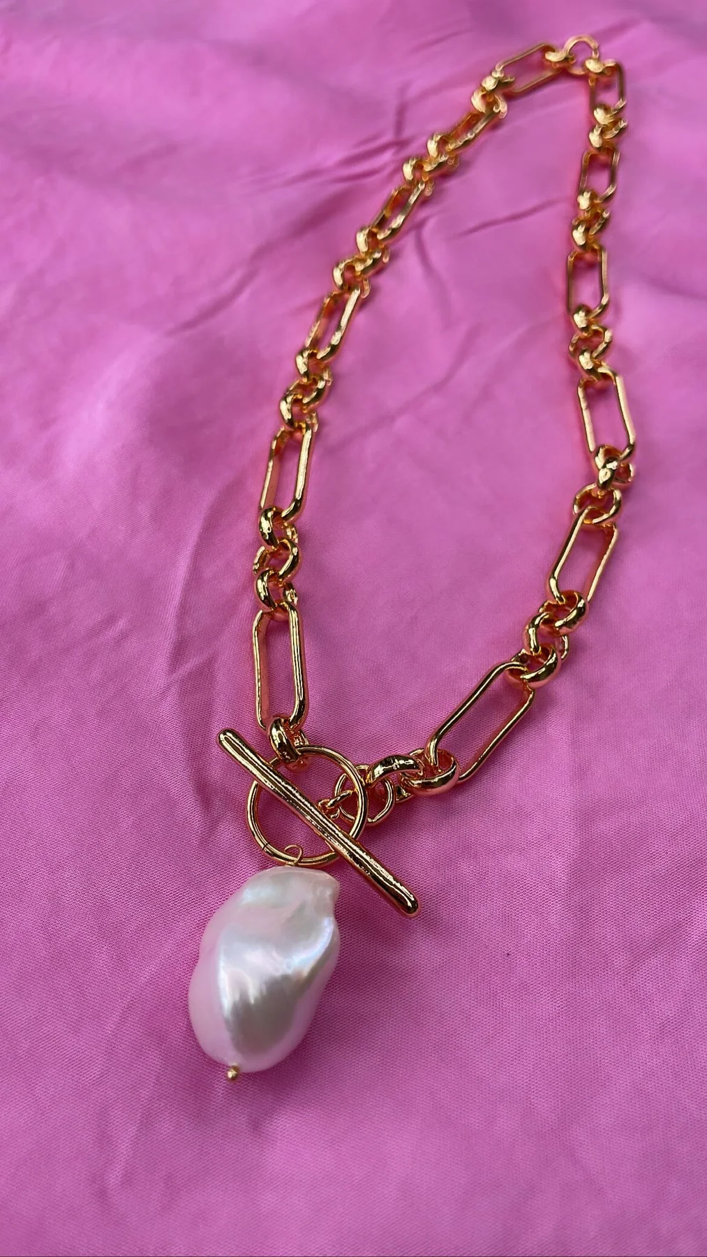 Mellow Moon Link Pearl Necklace
